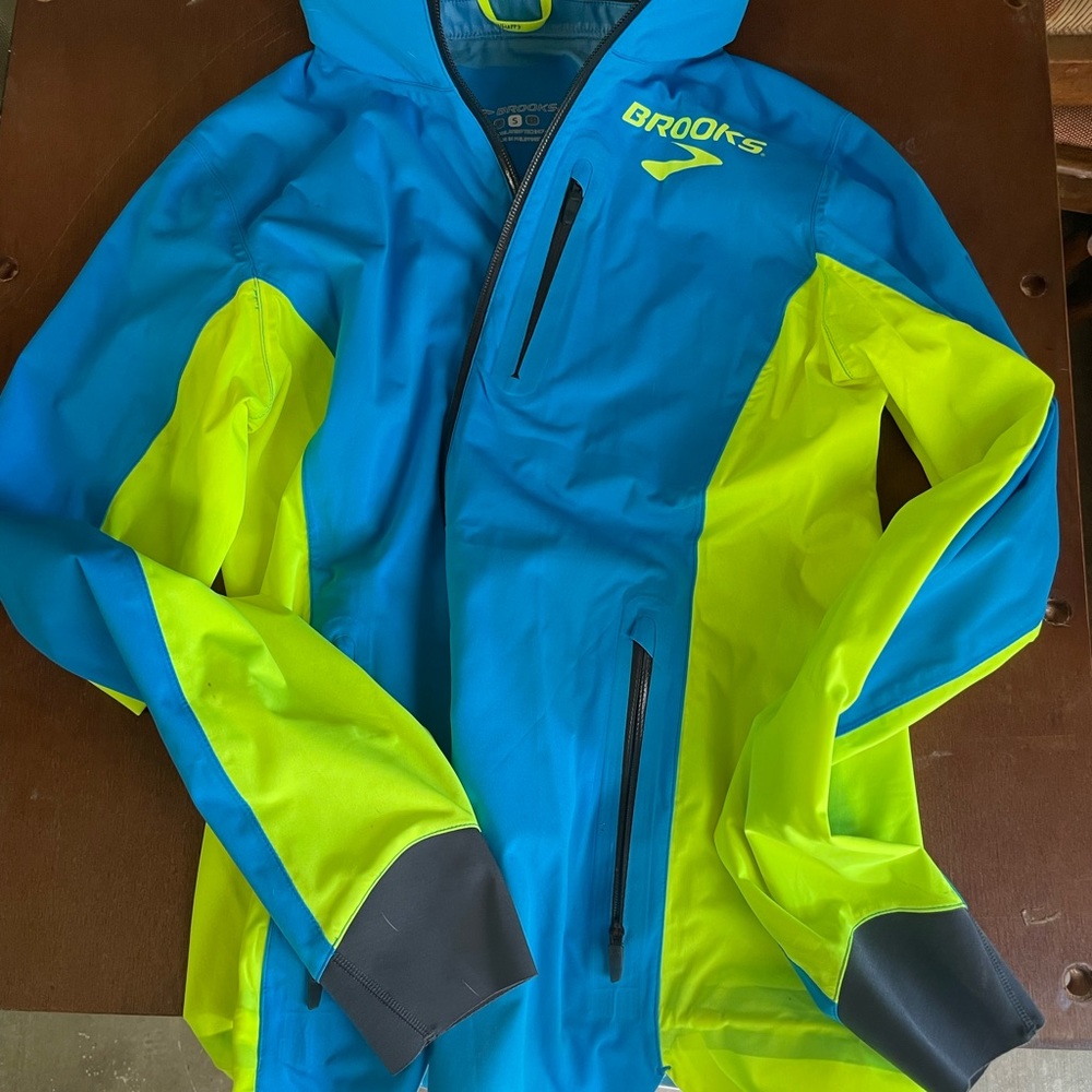 Brooks Rain Jacket